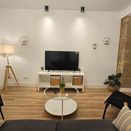 Apartamentos En El Centro - Plaza De Amboage - Wifi Ferrol Esterno foto
