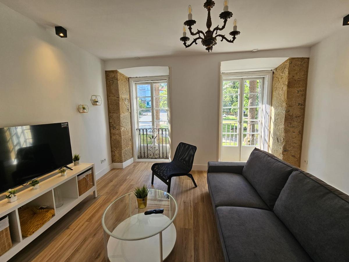Apartamentos En El Centro - Plaza De Amboage - Wifi Ferrol Esterno foto