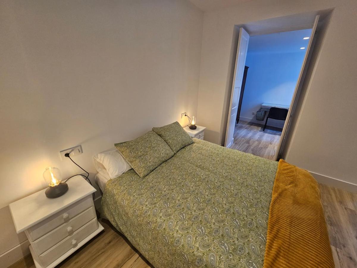 Apartamentos En El Centro - Plaza De Amboage - Wifi Ferrol Esterno foto