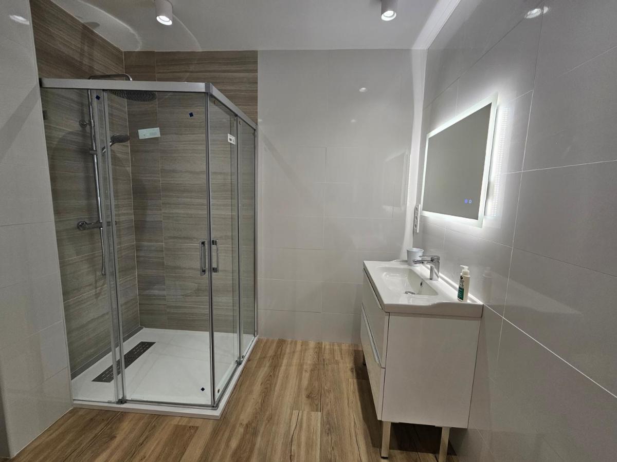 Apartamentos En El Centro - Plaza De Amboage - Wifi Ferrol Esterno foto