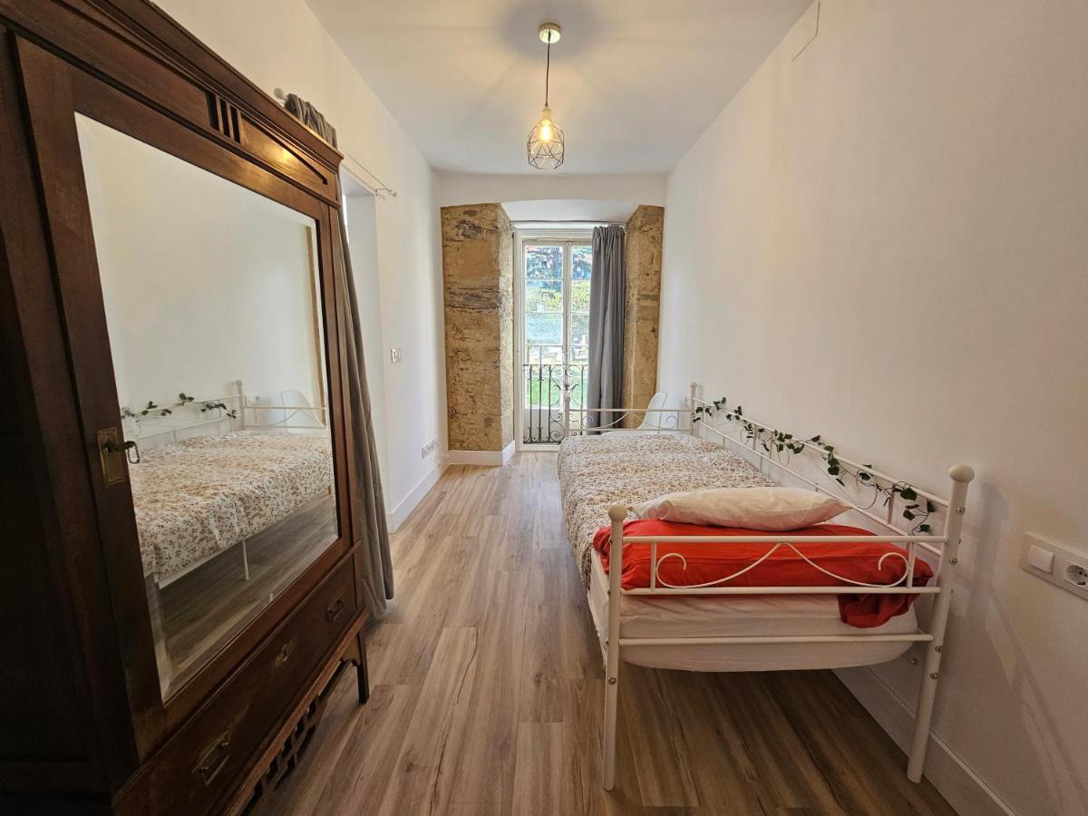 Apartamentos En El Centro - Plaza De Amboage - Wifi Ferrol Esterno foto